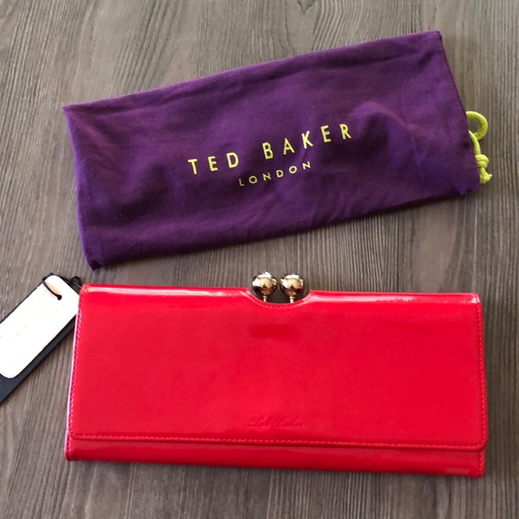 Ted Baker London Handbags - 🌟HP🌺NEW🌺Ted Baker Extra Large Crystal Matinee🌺